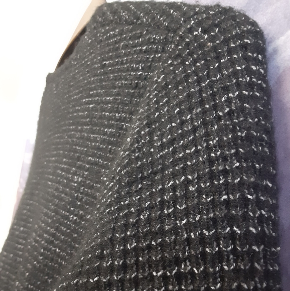 DONATED Black cardigan - Picture 4 of 5